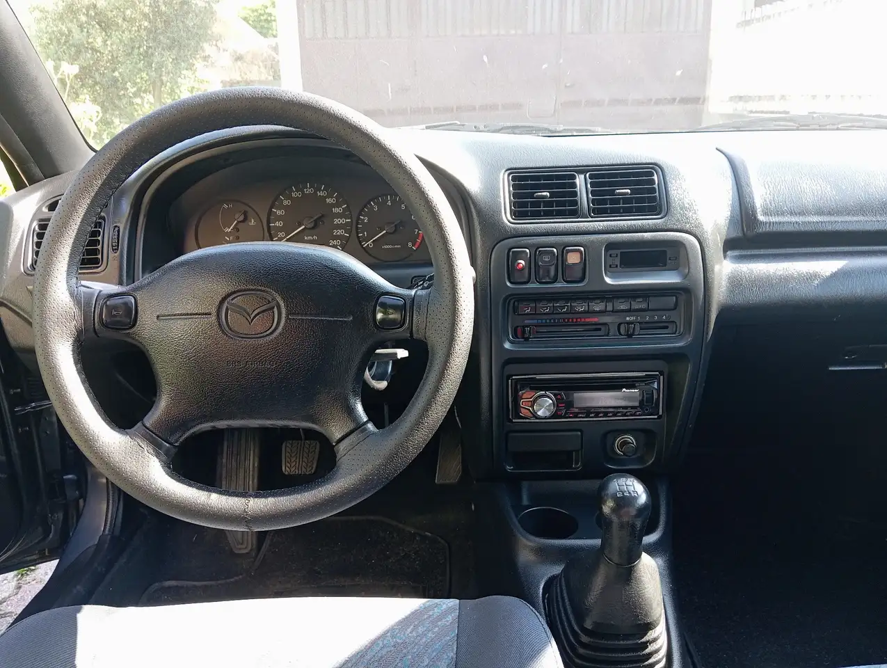 Mazda 323F Lantis 2.0 24v GT, foto 9