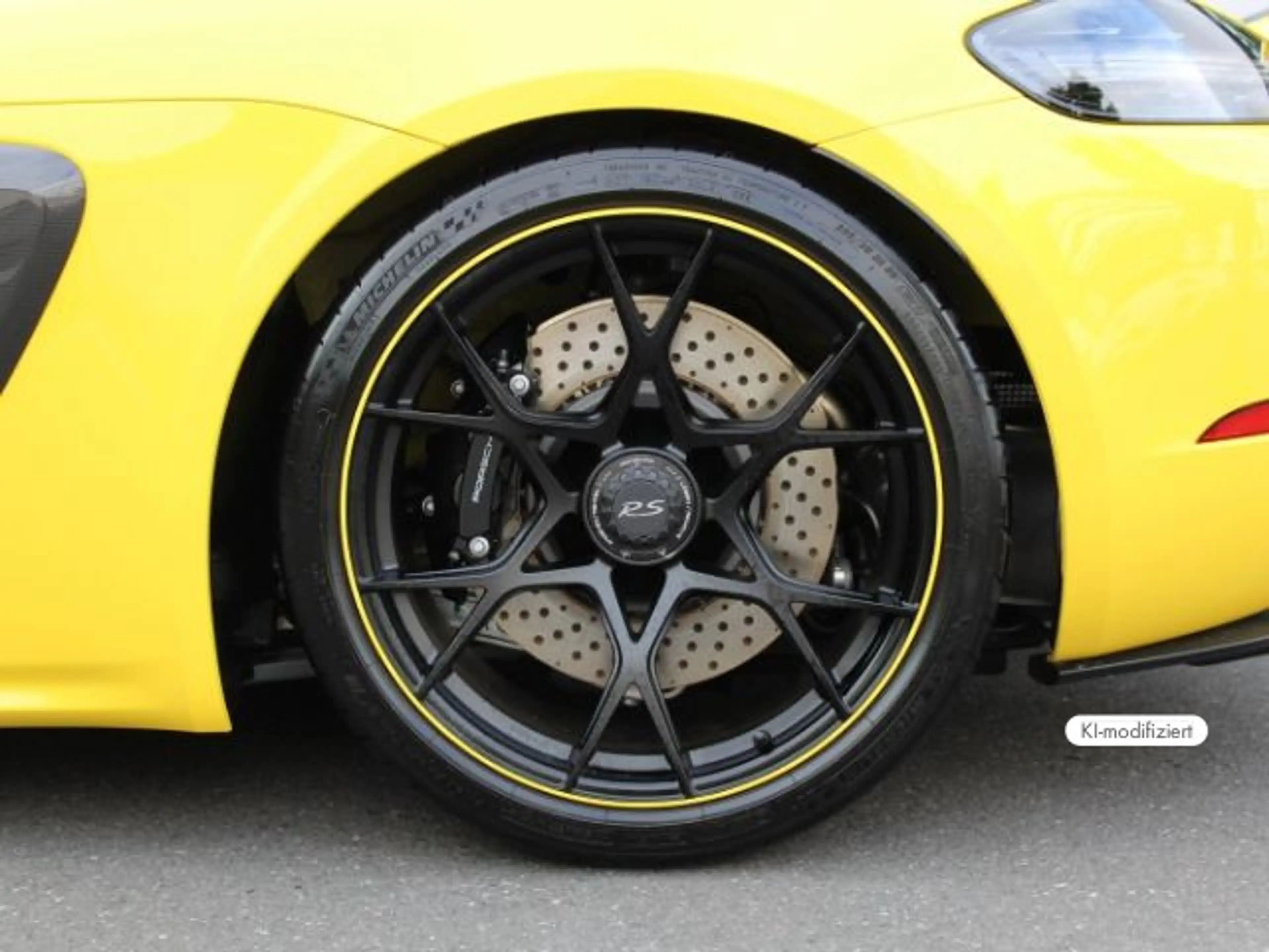 Porsche 718 Spyder RS — photo 14