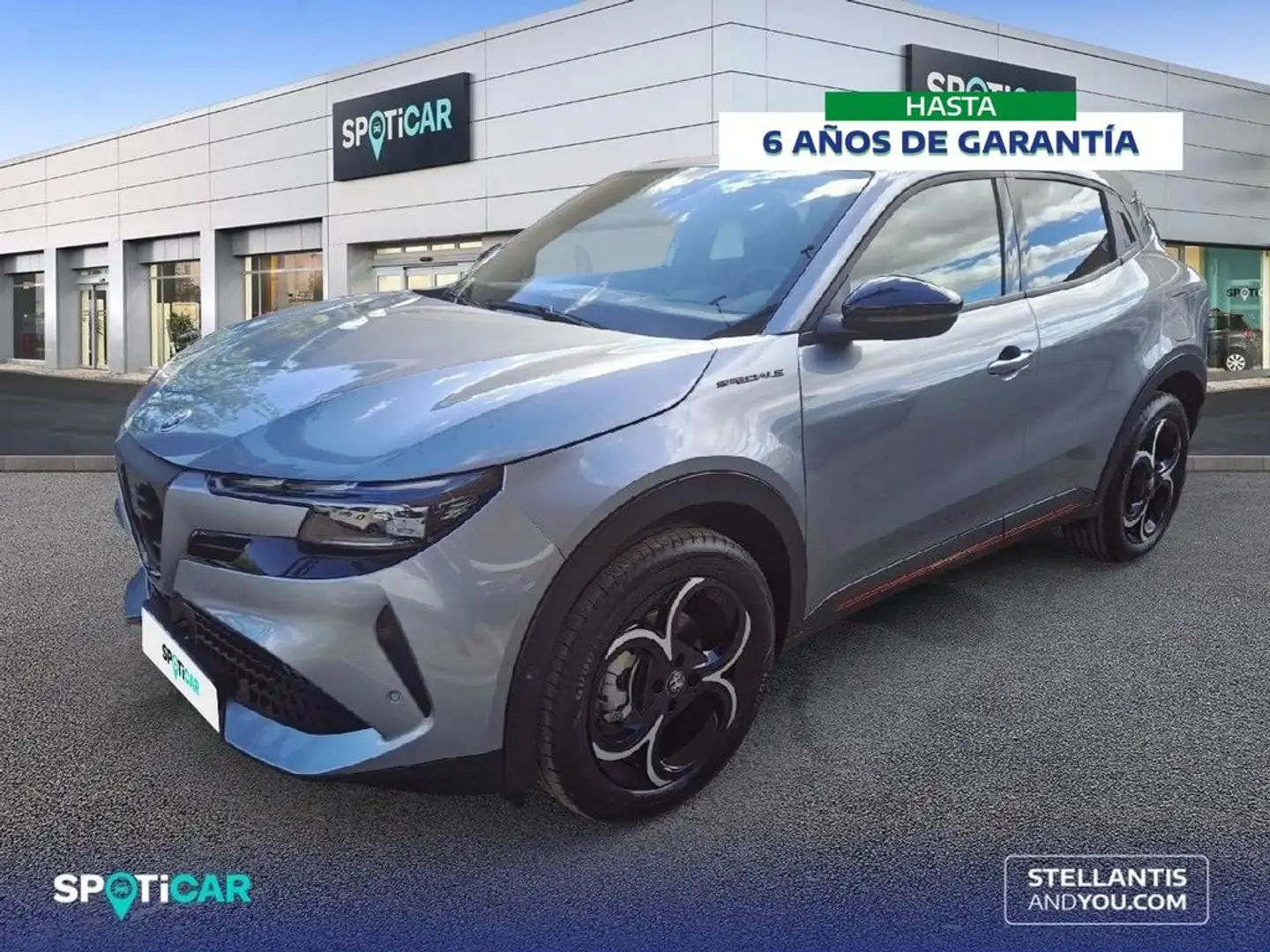 Alfa Romeo Junior Ibrida 107kW (145CV) Speciale Gris - 1
