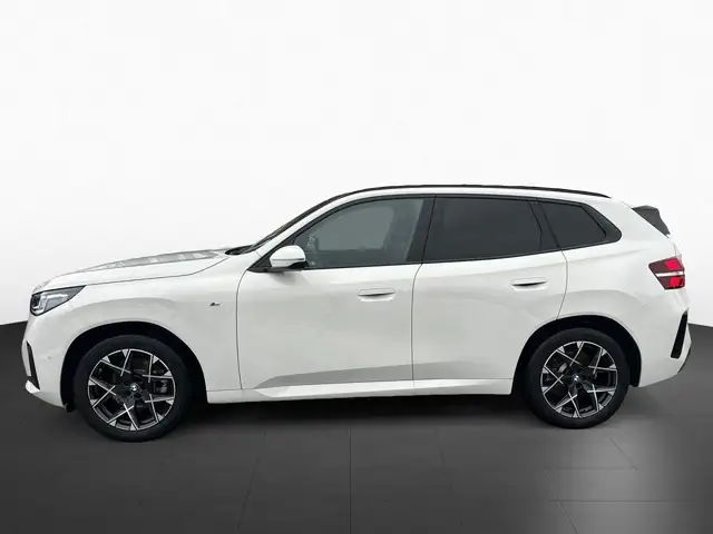 BMW X3 view 5