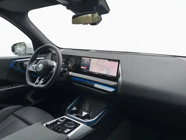 BMW X3 view 10