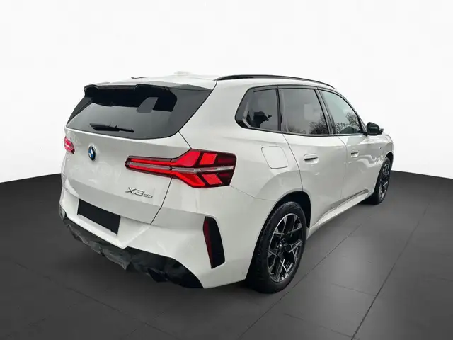BMW X3 view 12