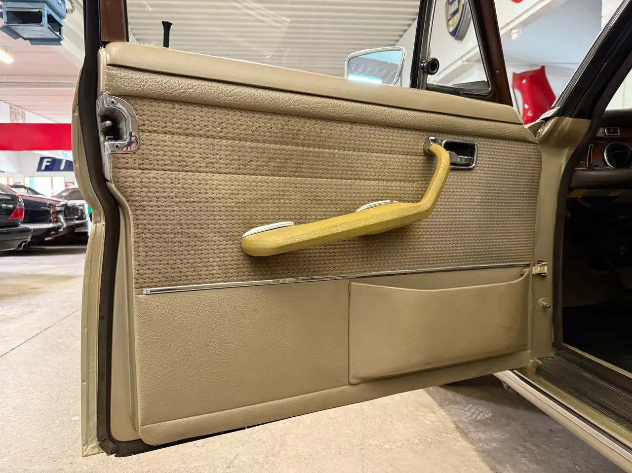 Mercedes-Benz 280 SE/8, foto 5