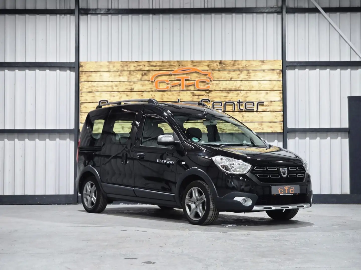 Dacia Dokker Stepway Plus/1Hd/Navi/Kamera/8fach/TÜVNEU Fekete - 2