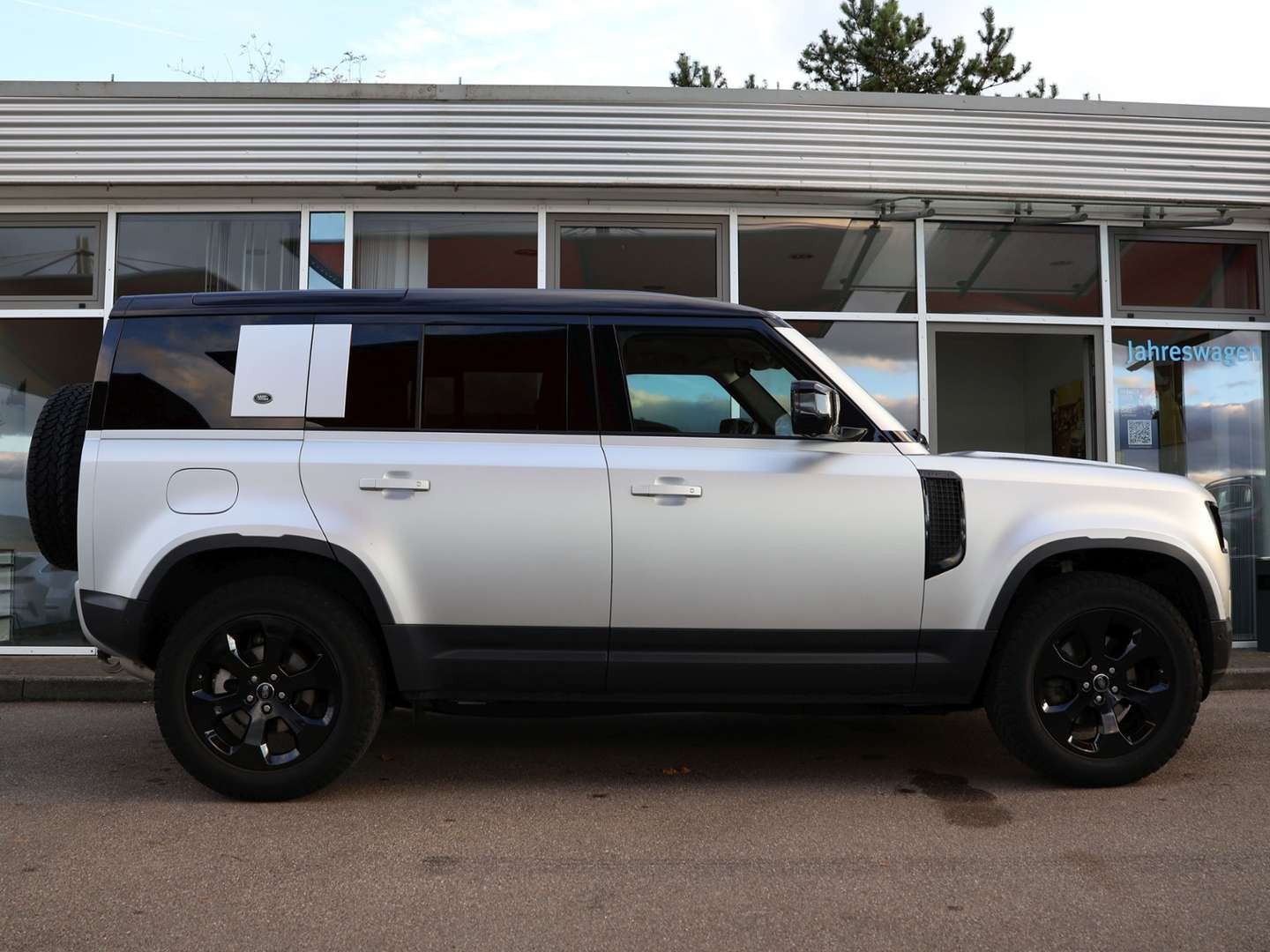 Land Rover Defender 110 D240 SE -  - Joinsteer - #5