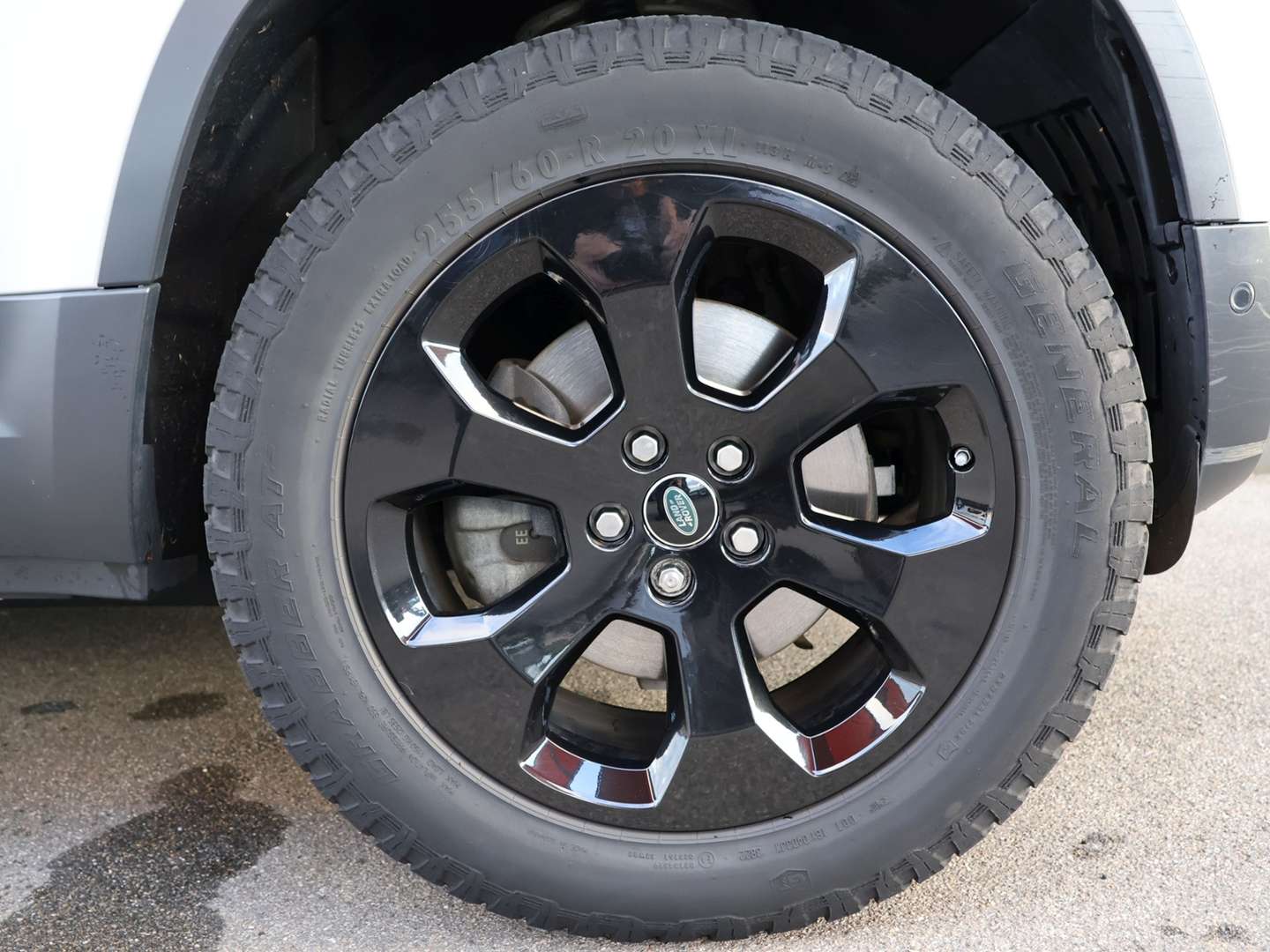 Land Rover Defender 110 D240 SE -  - Joinsteer - #4