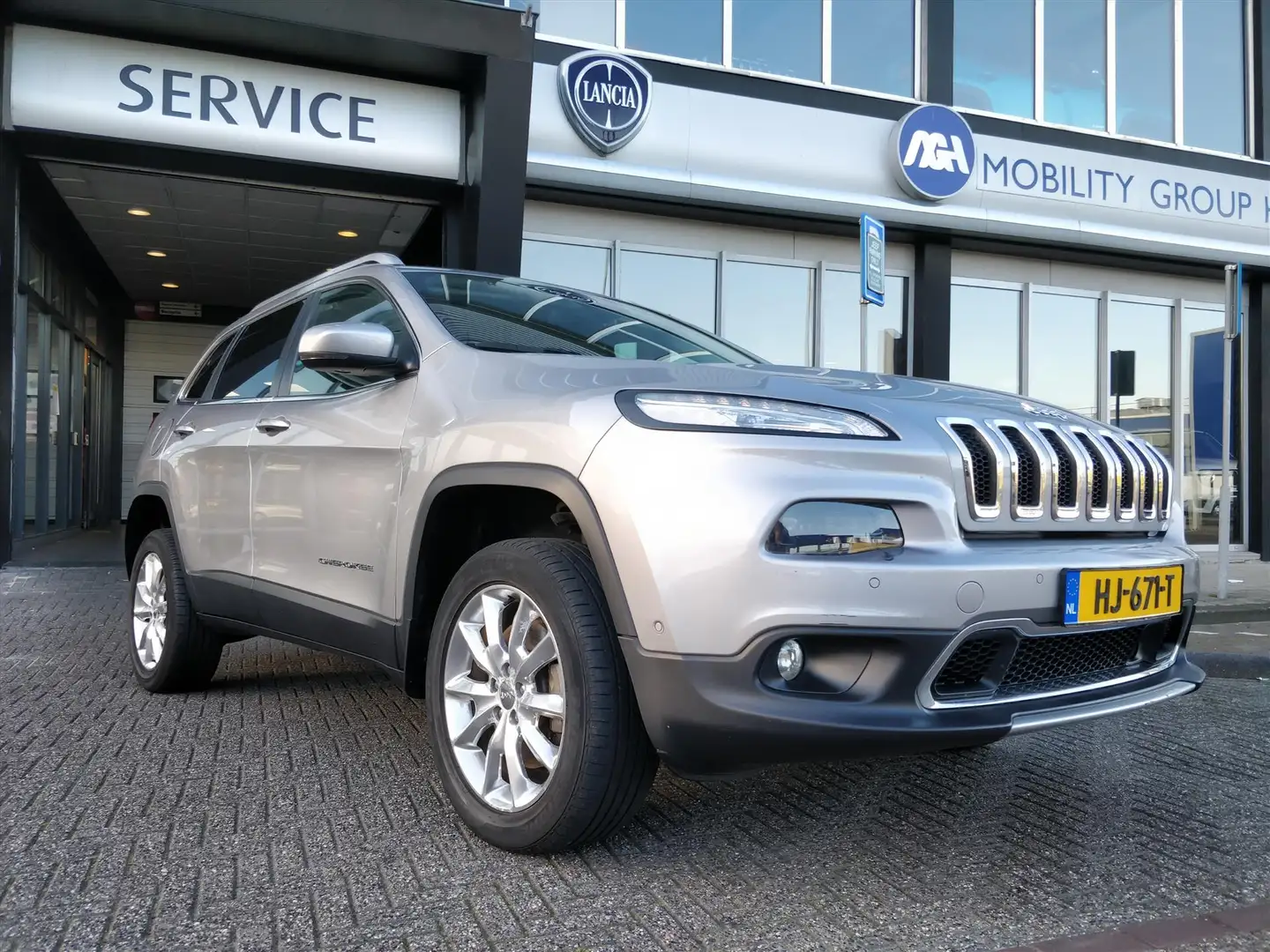 Jeep Cherokee 170pk AWD Aut. Limited Gris - 1