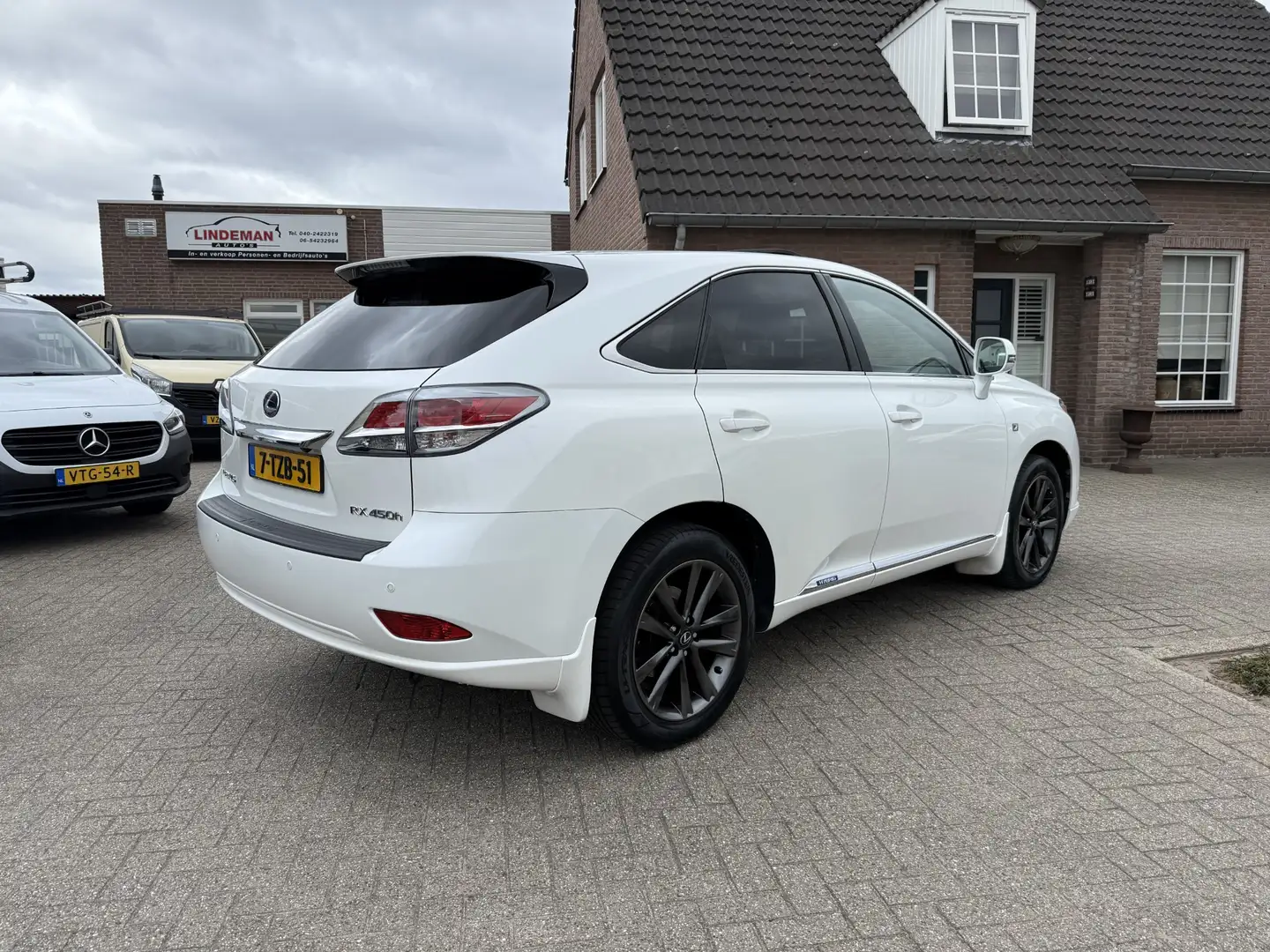 Lexus RX 450h 4WD F-Sport Aut. Schuifdak Head-Up Keyless 19" Wit - 2