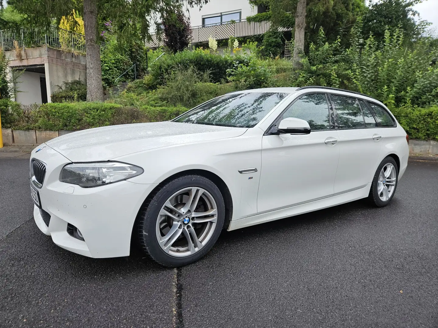BMW 518 518d Touring M-Sportpaket Weiß - 2