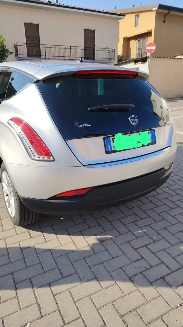 Lancia Delta Delta III 2008 1.6 mjt S 120cv dpf Grau - 2