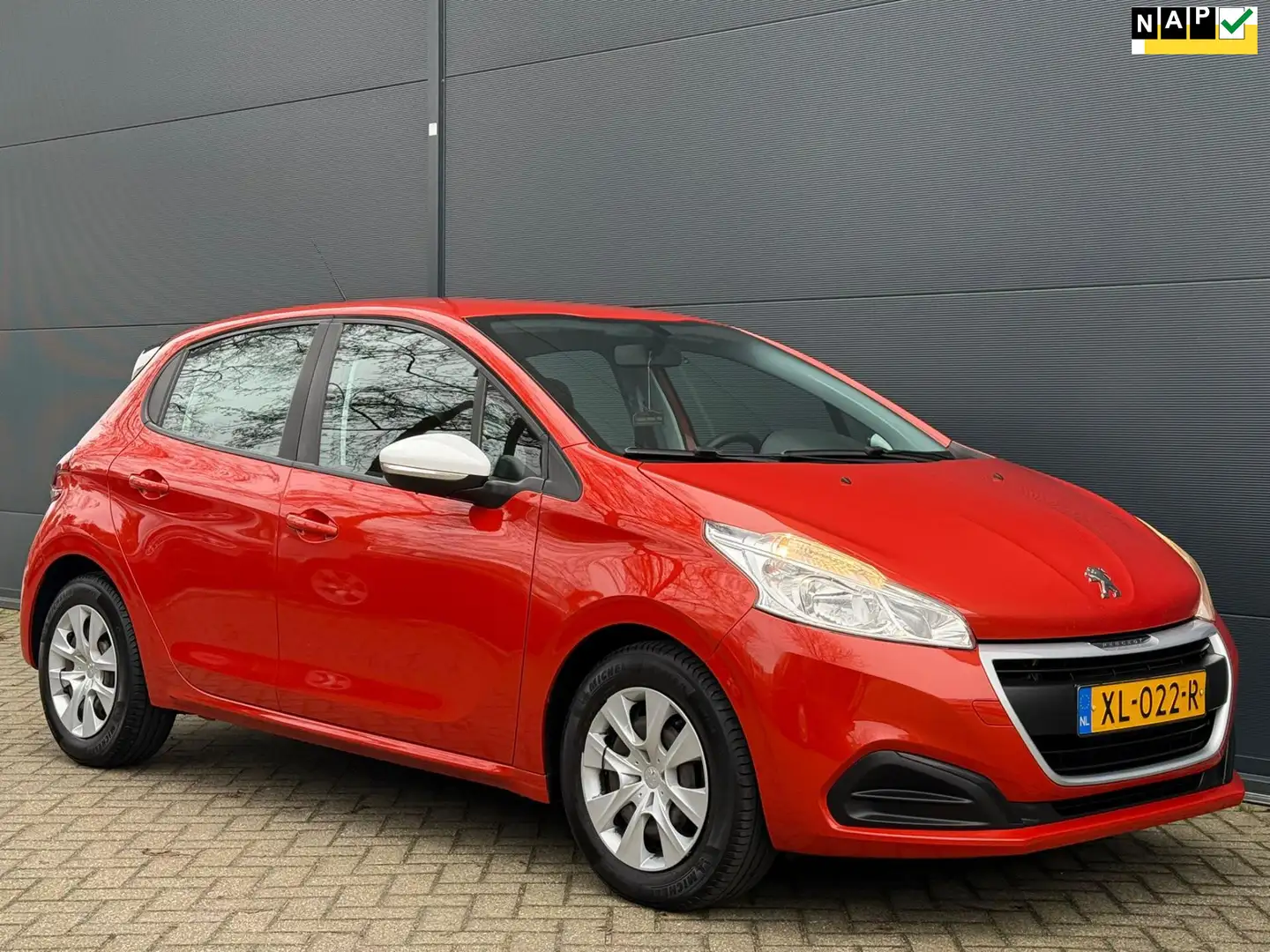 Peugeot 208 1.2 PureTech Like AIRCO| CRUISE | ELEK RAMEN | NWE Naranja - 1