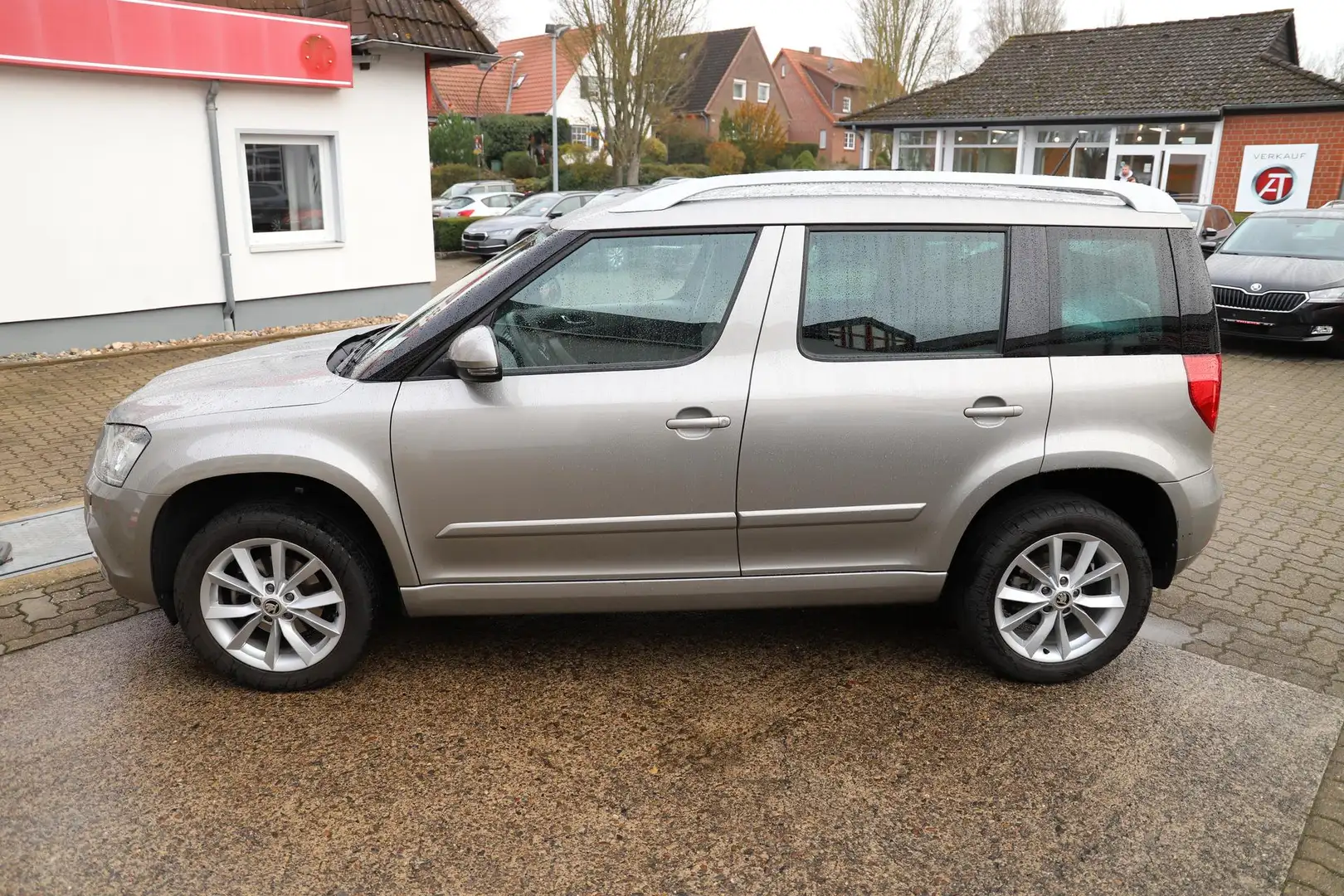 Skoda Yeti Style 150PS TDI - Navi/AHK/Xenon/el.Sitz/SHZ/PD... Beige - 2