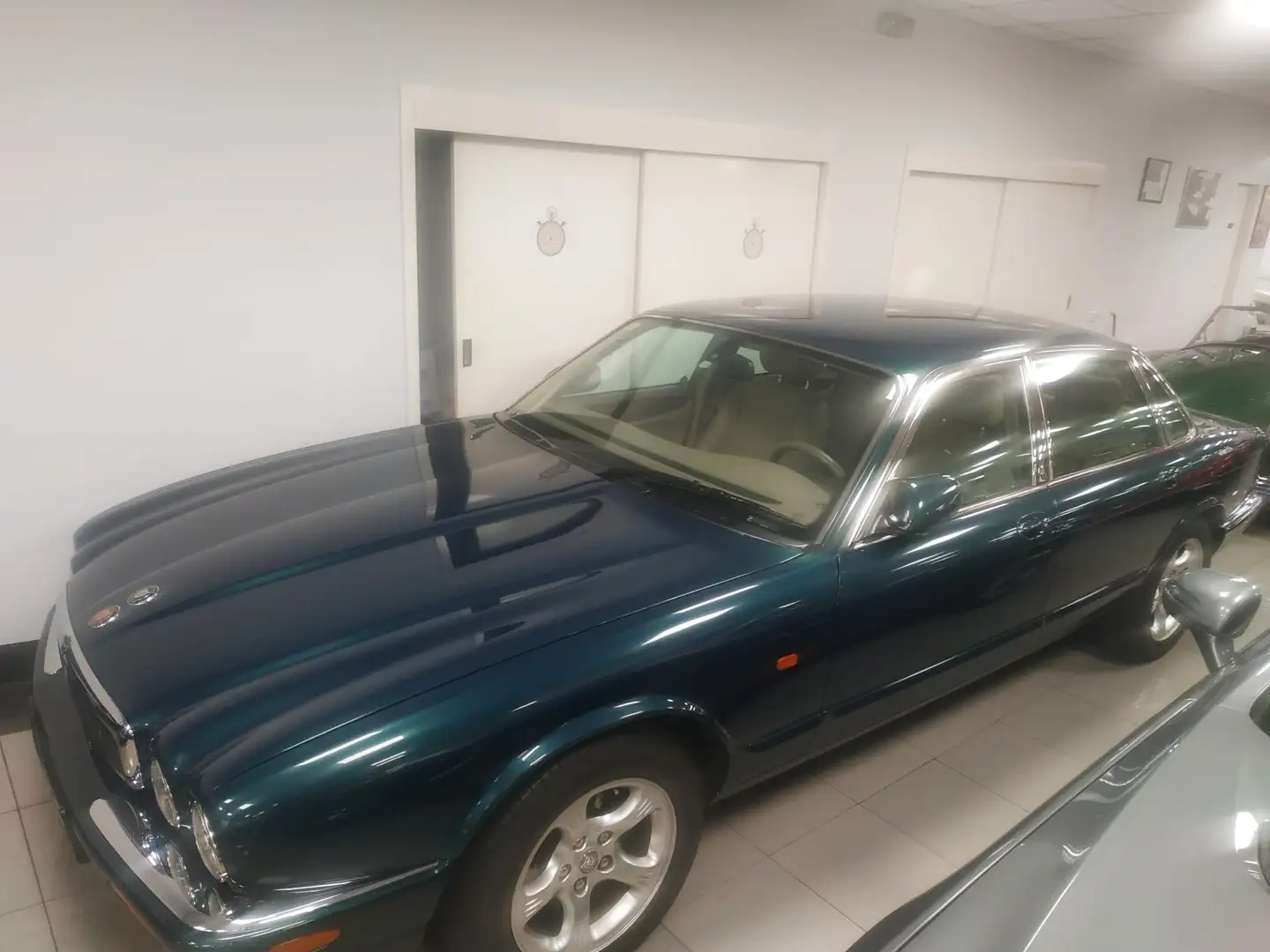 Jaguar XJ8 4.0 Sovereign - 1