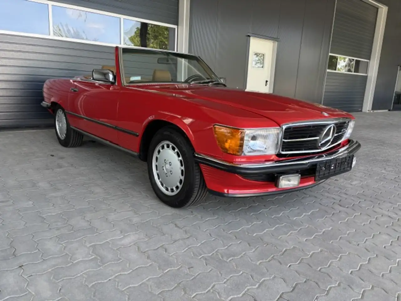 Mercedes-Benz SL 560 W107_ R107, foto 2