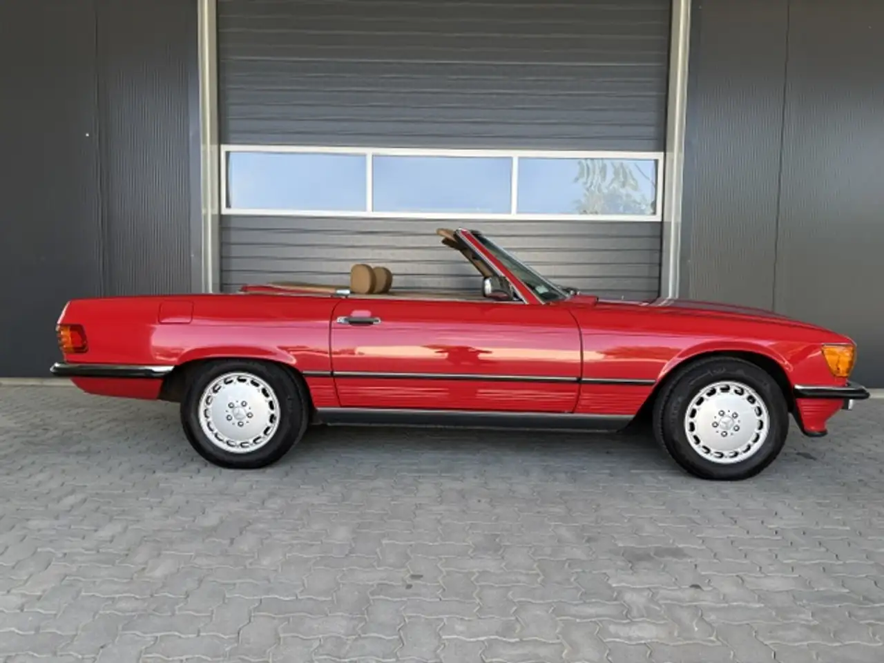 Mercedes-Benz SL 560 W107_ R107, foto 5