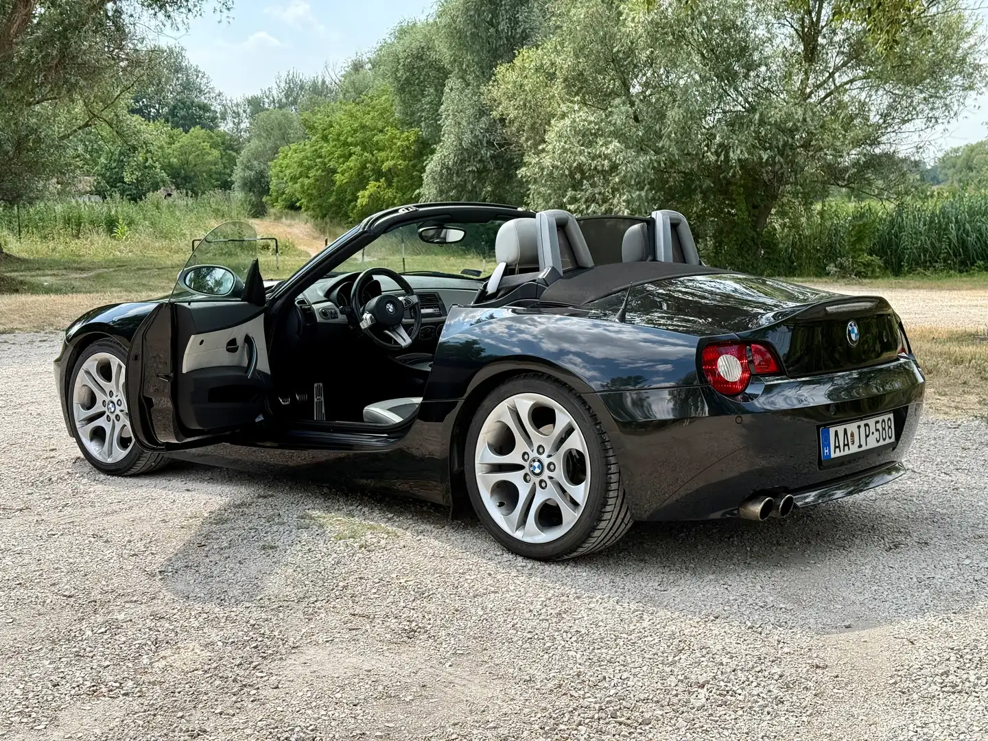 BMW Z4 Z4 2,2i Schwarz - 2