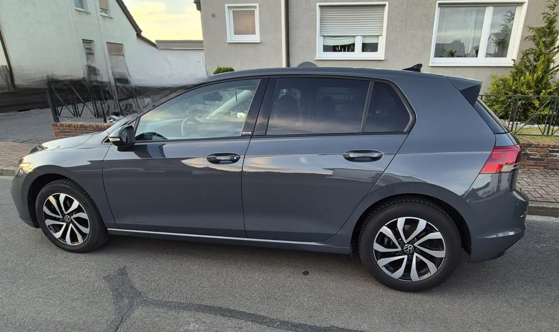 Volkswagen Golf Active Grau - 2
