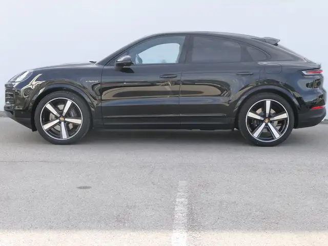 Porsche Cayenne view 2