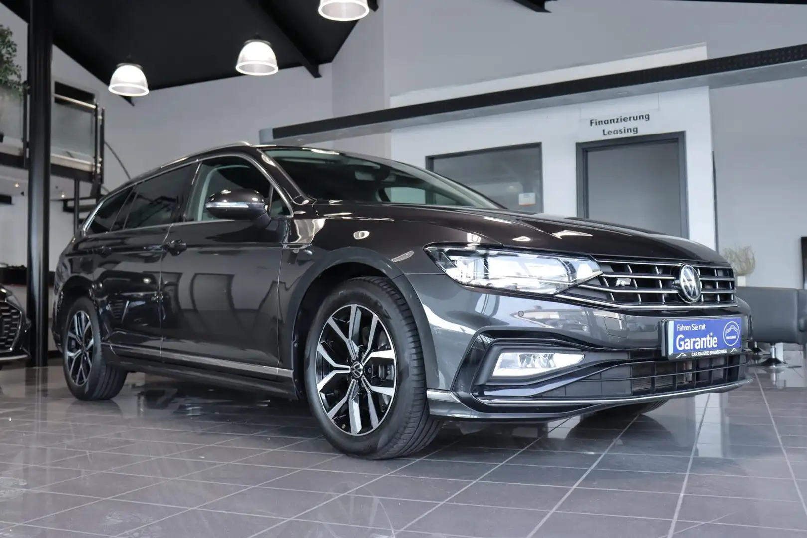 Volkswagen Passat Variant Passat Var. 2.0 TDI Business* R-LINE*KAMERA*AHK Grau - 2