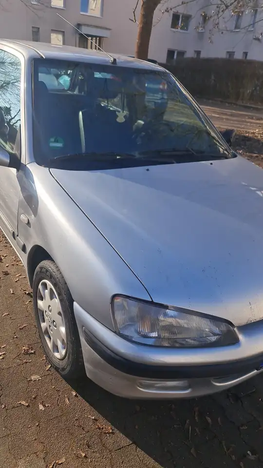 Peugeot 106