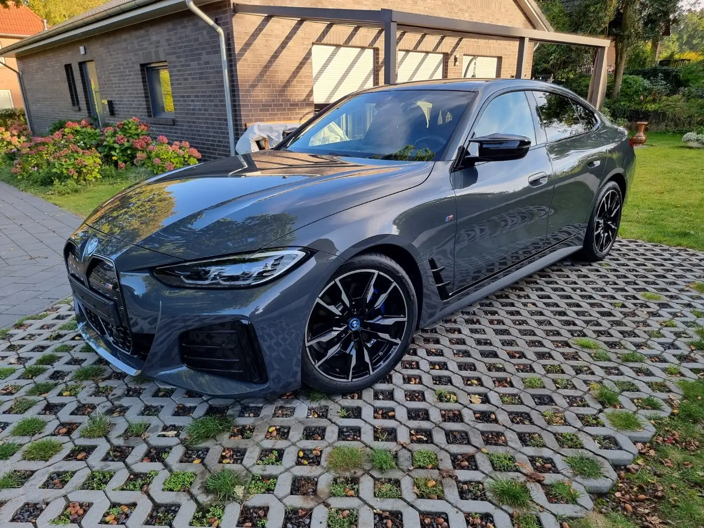 BMW i4 M50, M-Sport, 4 Jahre Service Inclusive, Harman/K Gris - 2