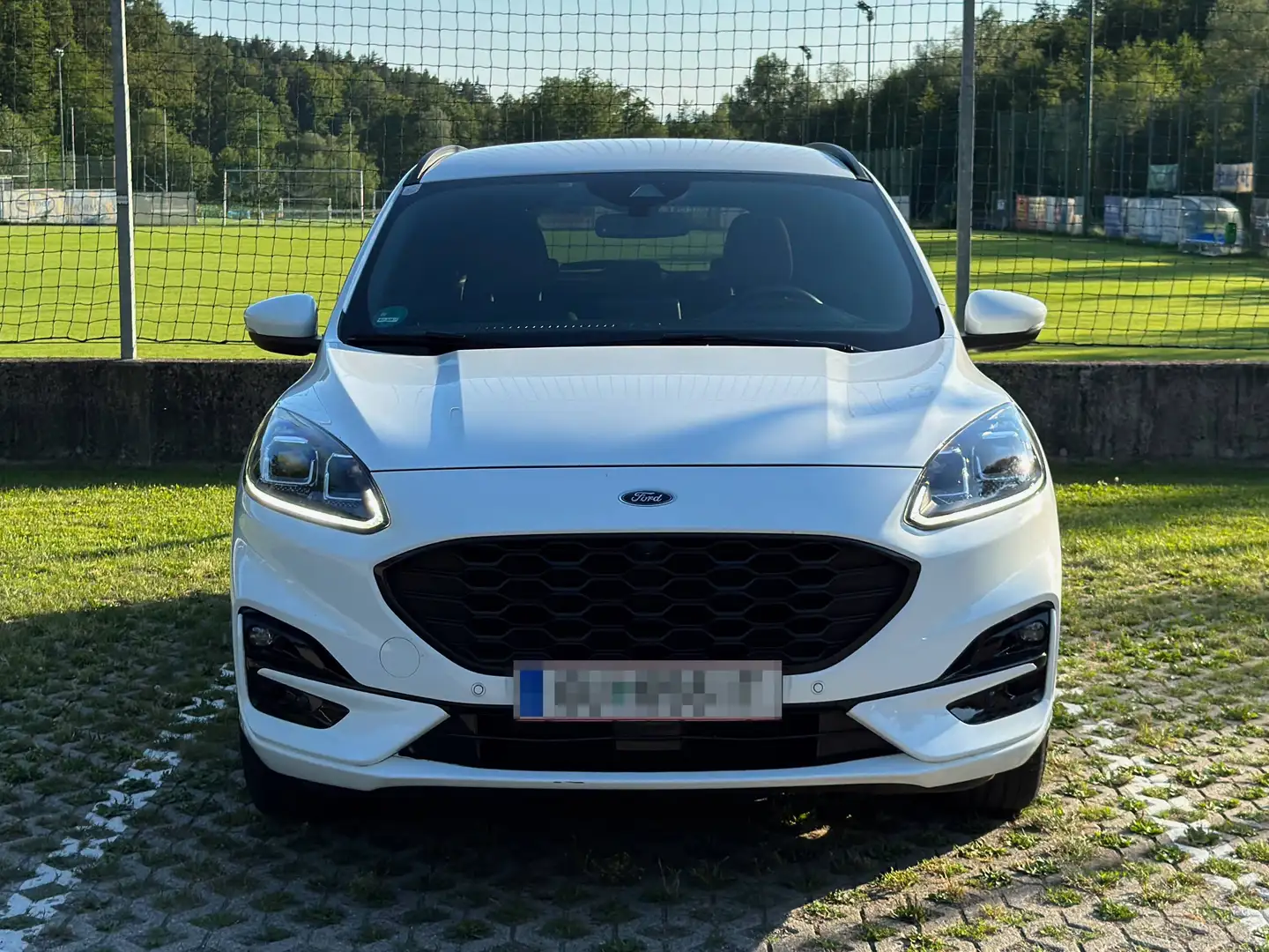 Ford Kuga 1,5 EcoBlue ST-Line X Weiß - 2