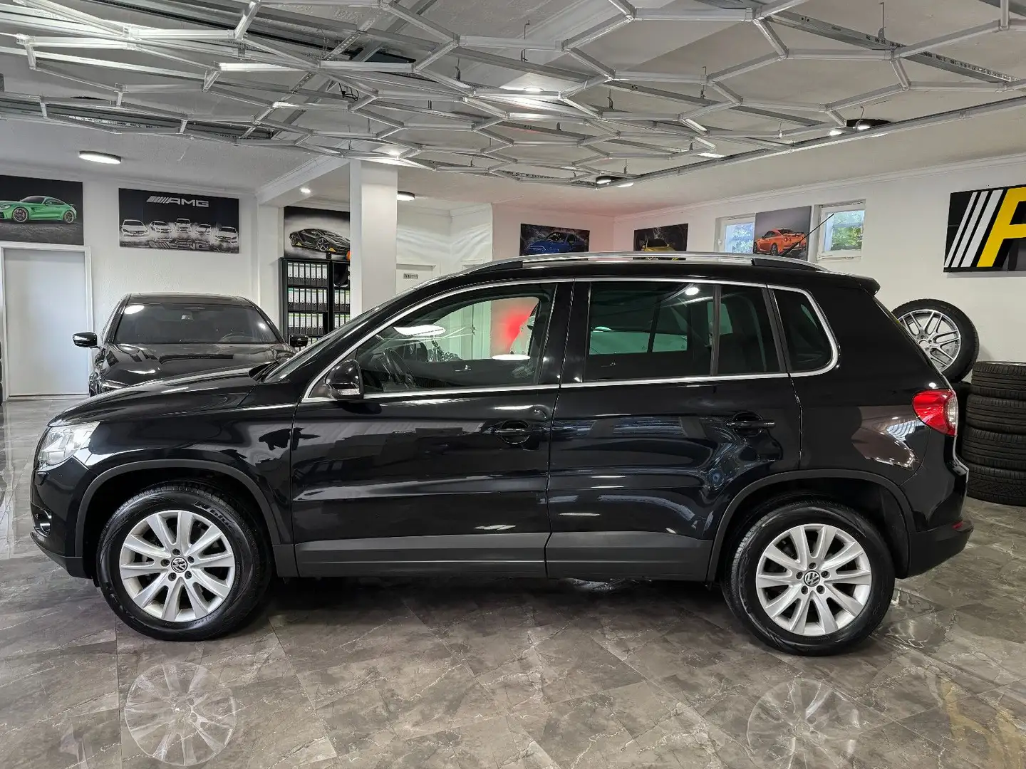 Volkswagen Tiguan 1.4 TSI Sport&Style 4Motion Tempomat AHK Negro - 2