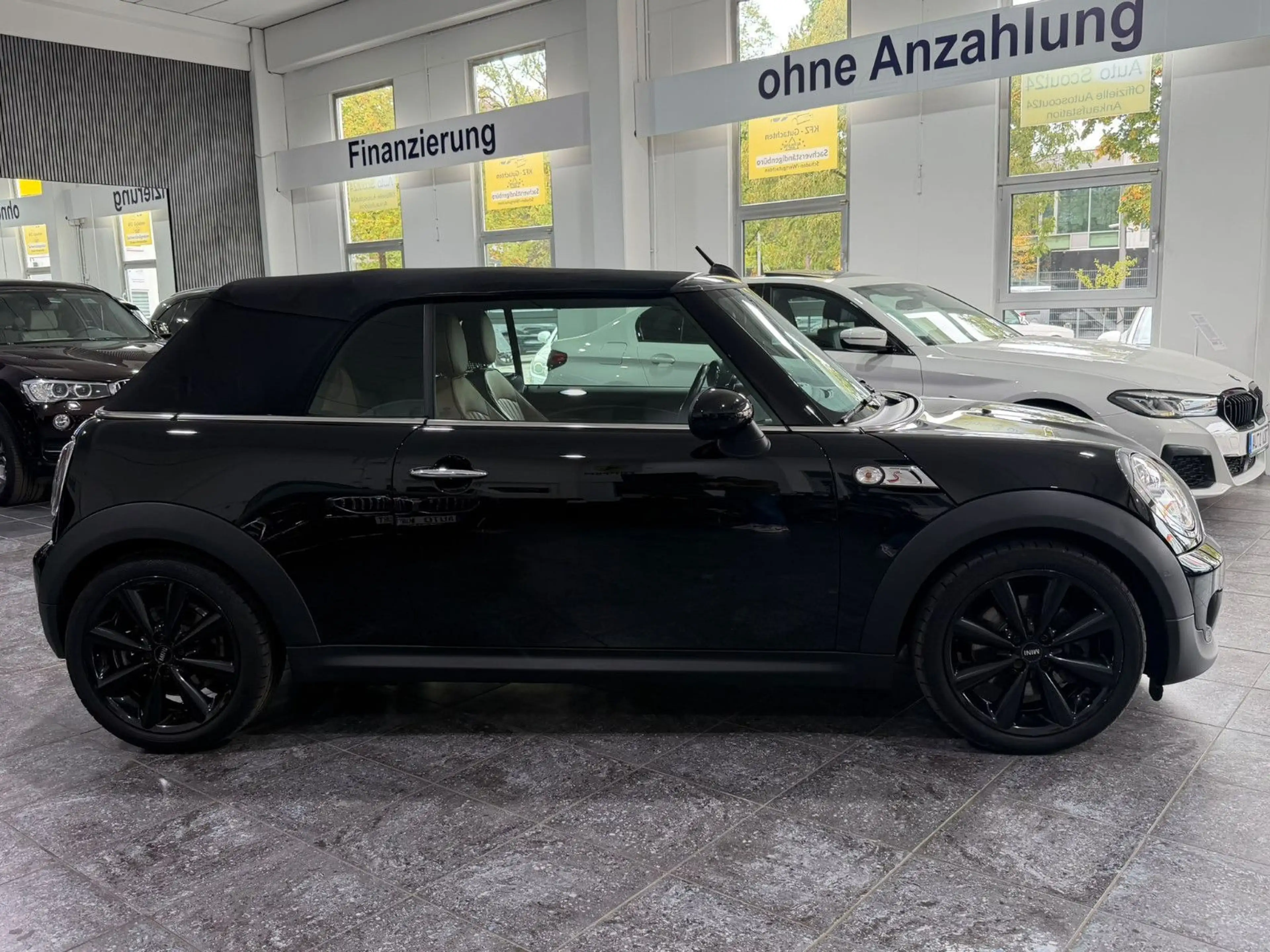 MINI Cooper S Cabrio *lederBraun*Navi*Xenon*PDC*Shz*WR — photo 13