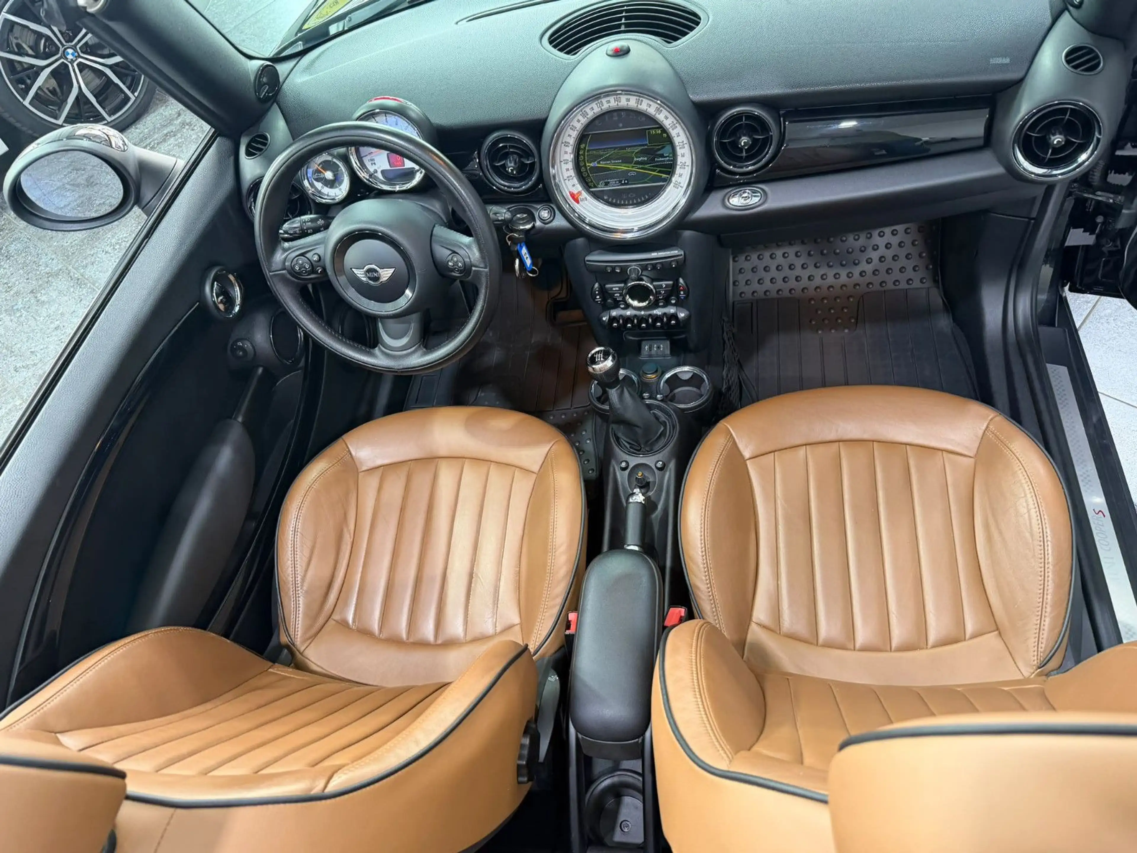 MINI Cooper S Cabrio *lederBraun*Navi*Xenon*PDC*Shz*WR — photo 15