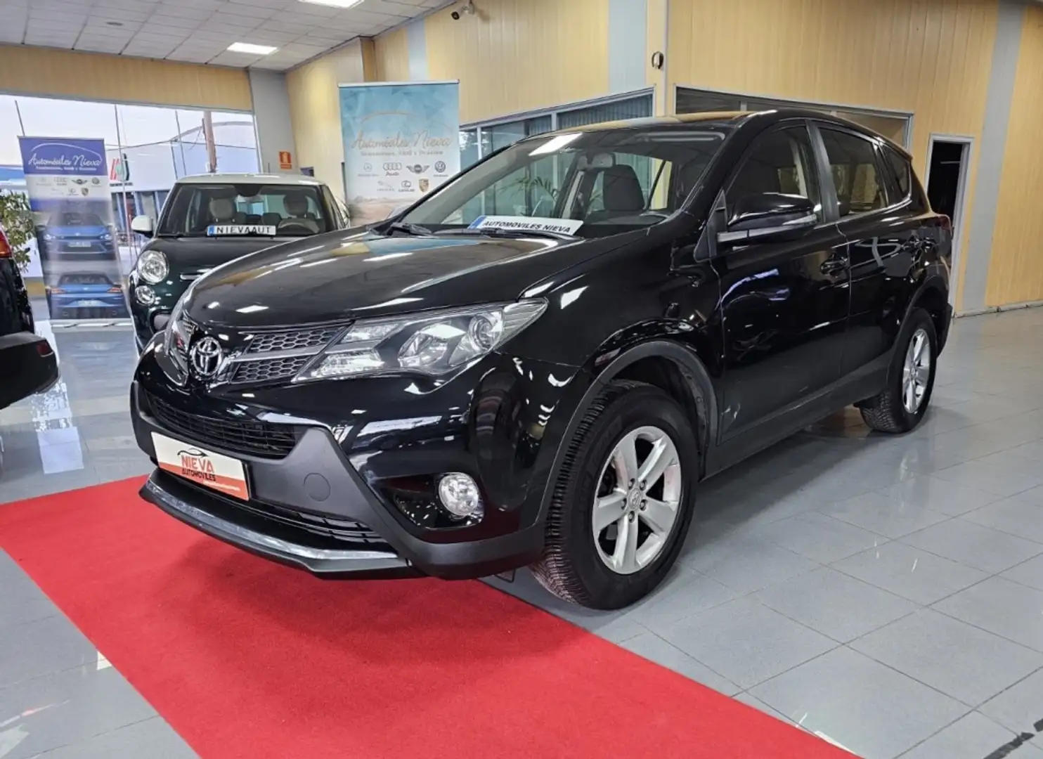 Toyota RAV 4 120D Advance 4x2 Noir - 1