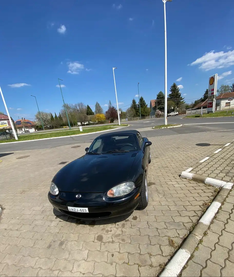 Mazda MX-5 1.6i 16V Schwarz - 1