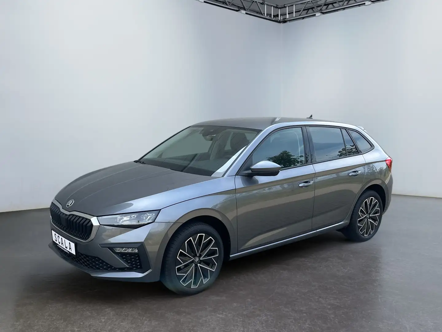 Skoda Scala Tour 1.0 TSI DSG ACC SpurH LED Navi Grigio - 2