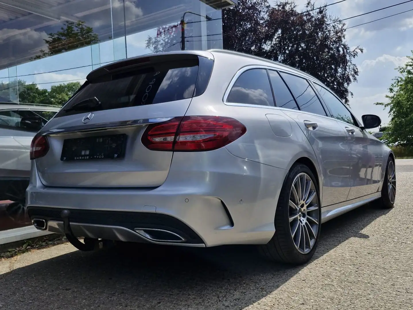 Mercedes-Benz C 200 d AMG line Zilver - 2