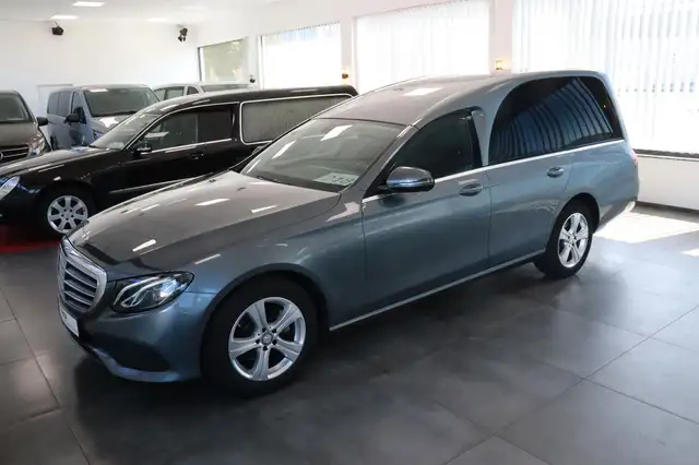 Mercedes-Benz E 200 Rehda Bestattungswagen / Leichenwagen