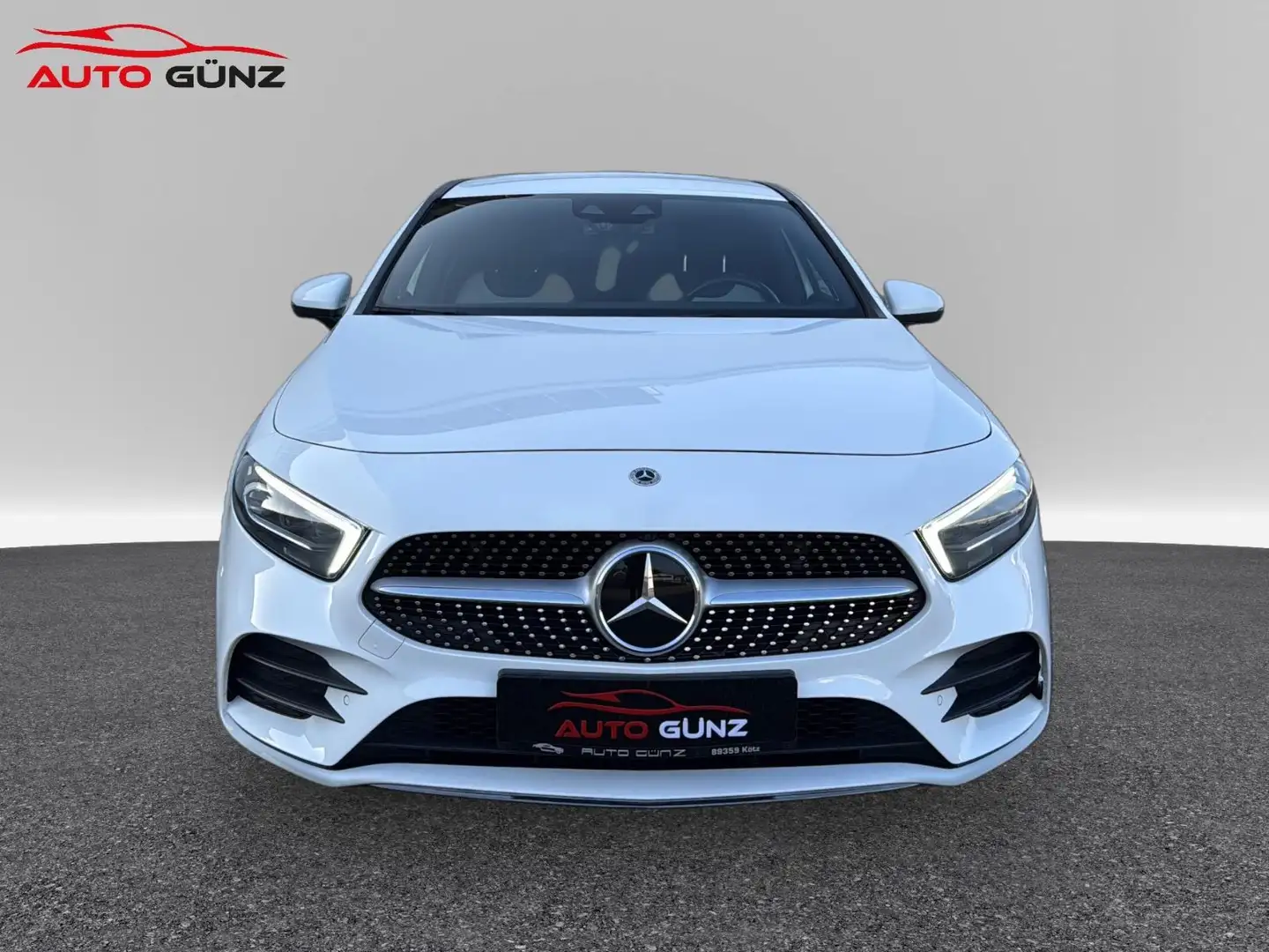 Mercedes-Benz A 250 4Matic AMG Line Limousine*Burmester-360°* Weiß - 2