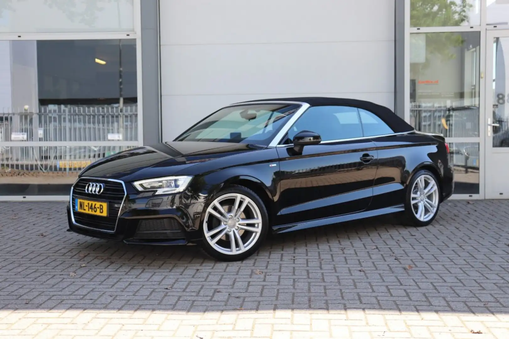 Audi A3 1.4 TFSI CoD SPORT S LINE EDITION/NEK.VERW/STOEL.V Zwart - 2