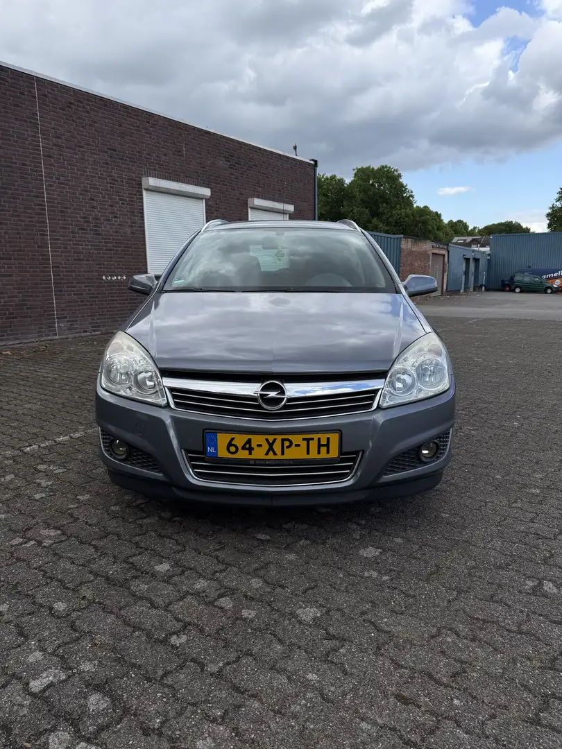 Opel Astra 1.6 Temptation Gris - 1