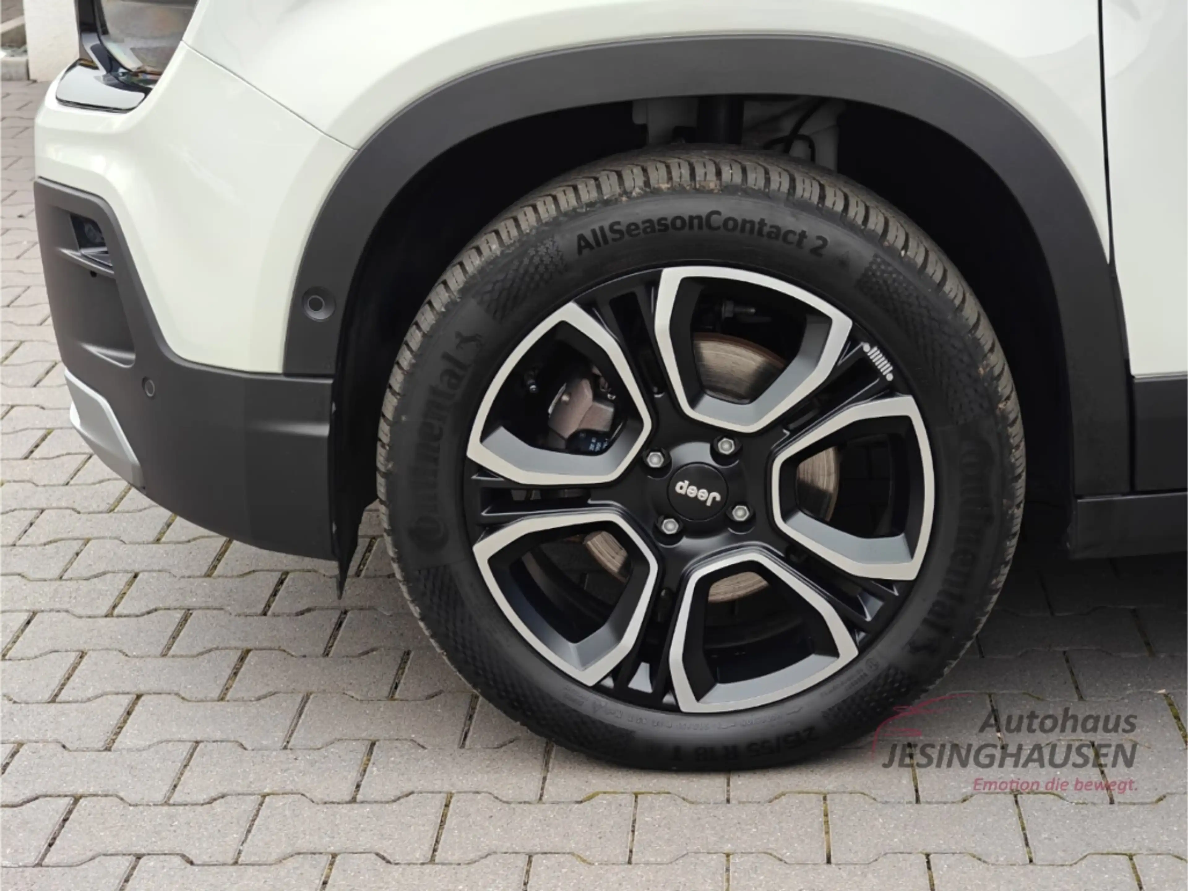 Jeep Avenger Summit MHEV JBL+RFK+Komfort-P.+WinterP.+LED+Navi+E — photo 12