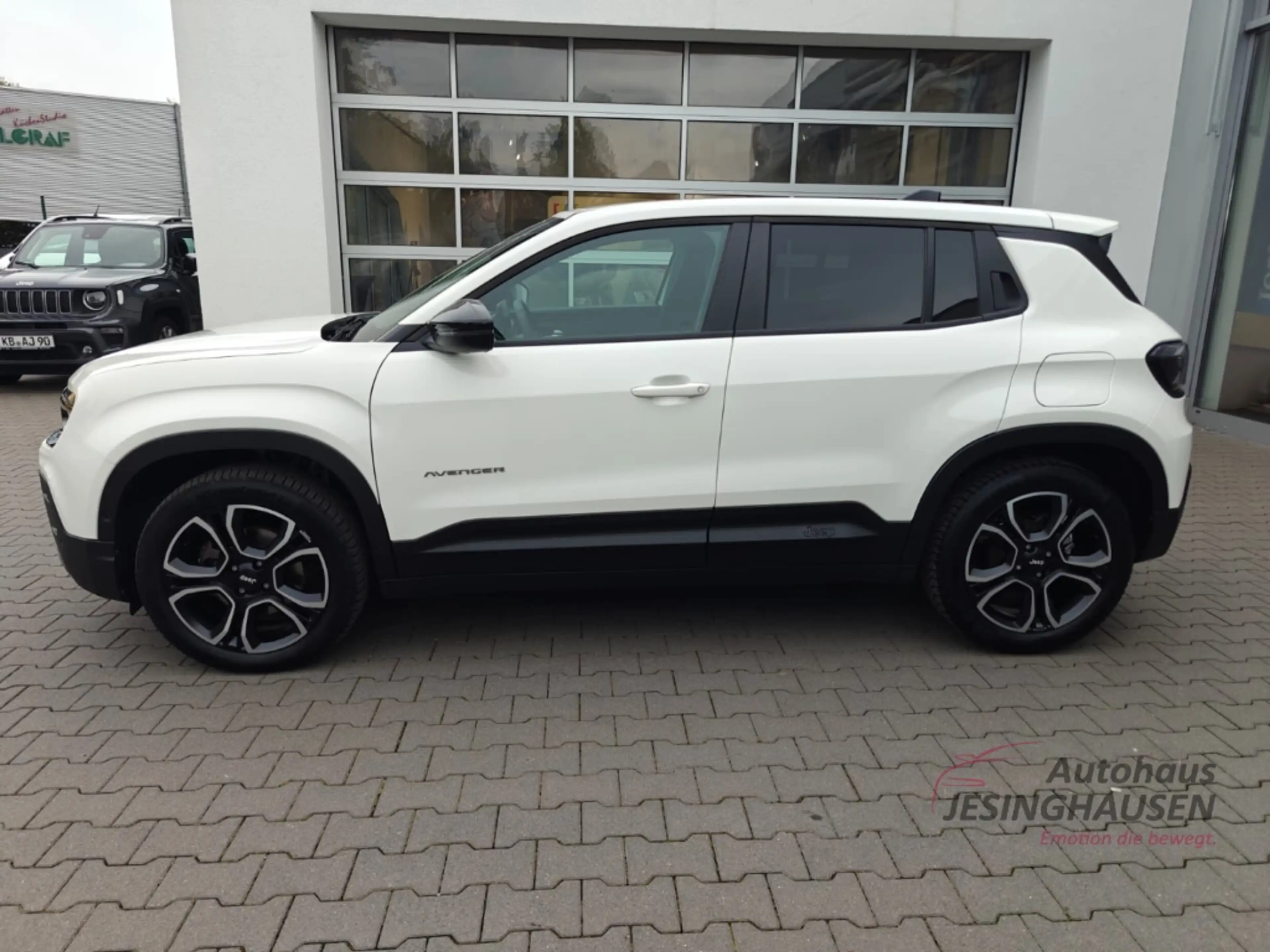 Jeep Avenger Summit MHEV JBL+RFK+Komfort-P.+WinterP.+LED+Navi+E — photo 11