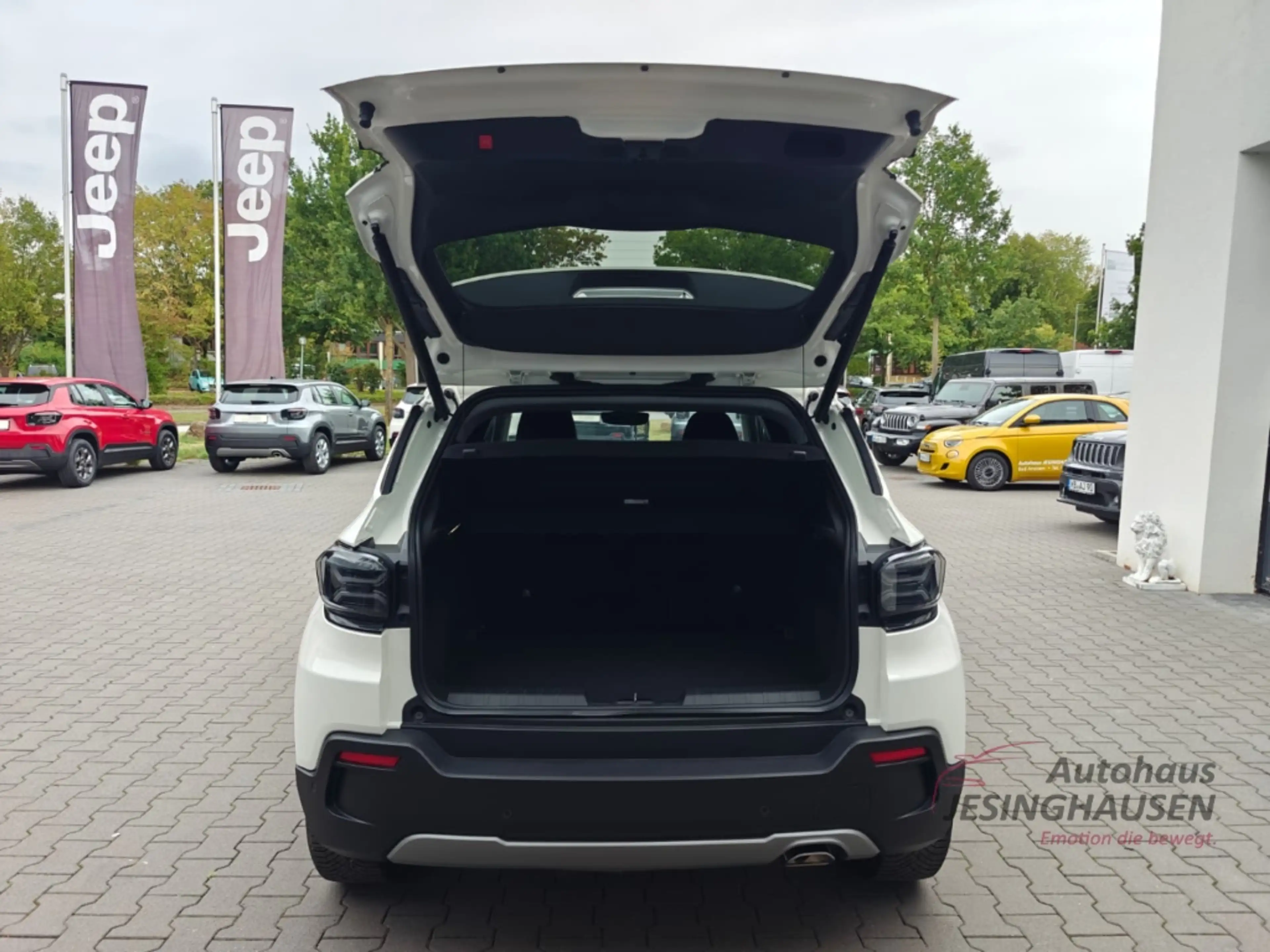 Jeep Avenger Summit MHEV JBL+RFK+Komfort-P.+WinterP.+LED+Navi+E — photo 7