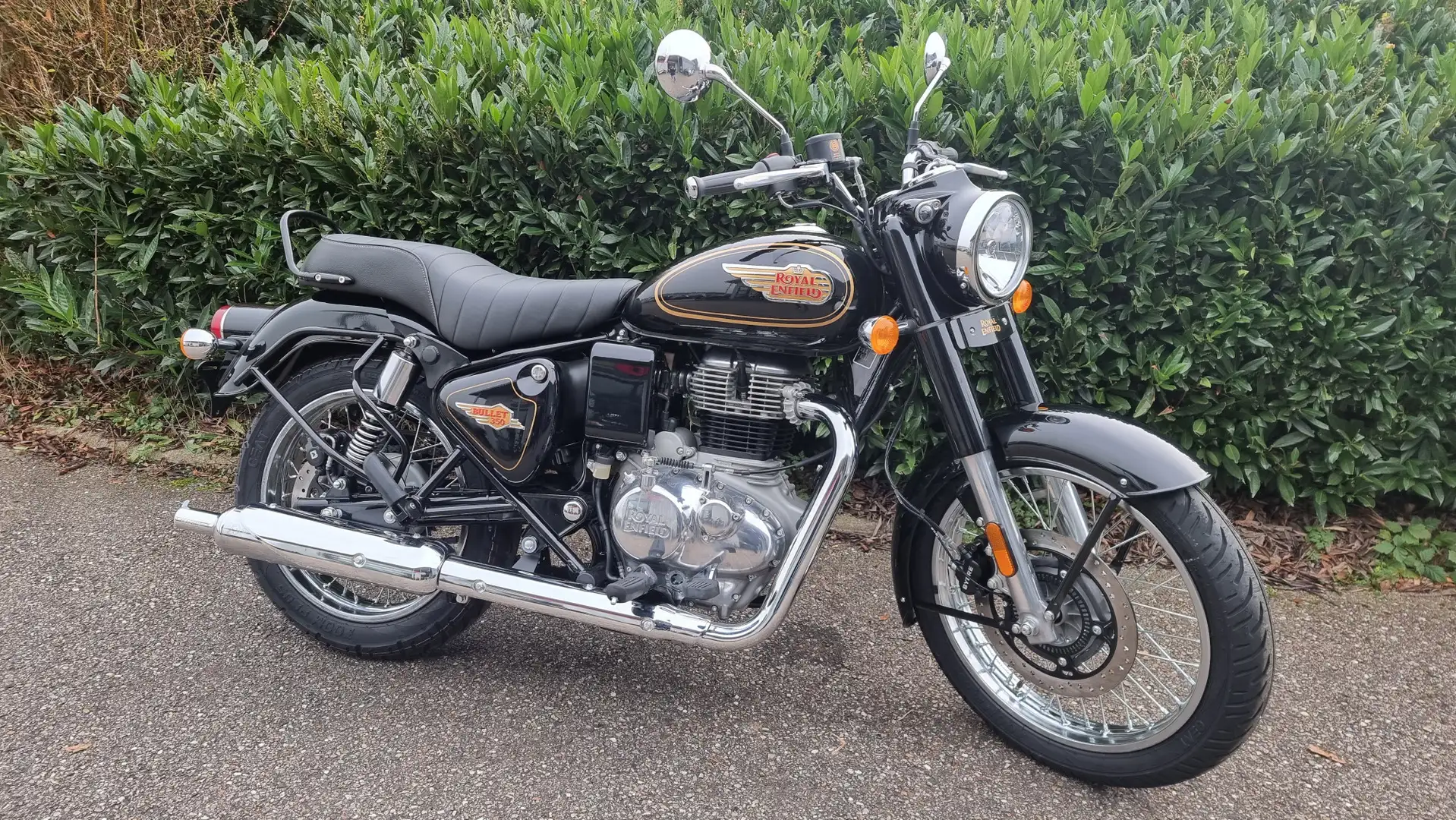 Royal Enfield Bullet 350 Noir - 1