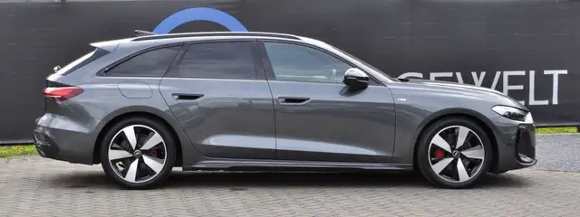 Audi A5 view 2