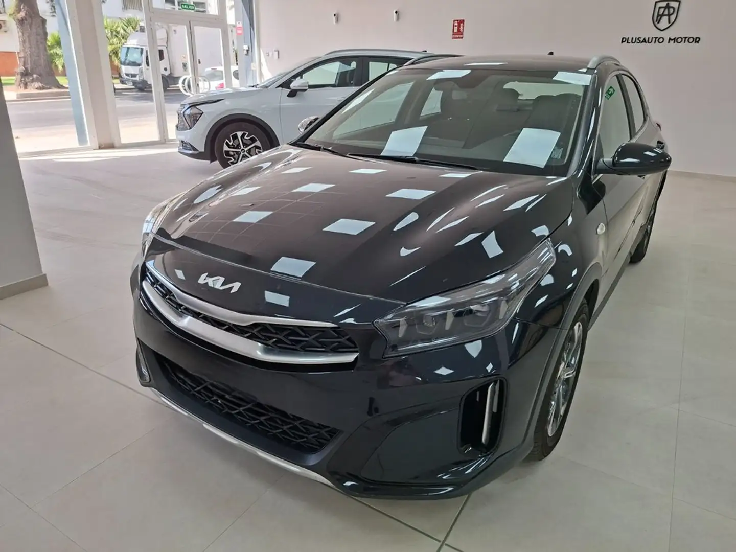 Kia XCeed 1.0 T-GDi Business 74kW (100CV) Negro - 1