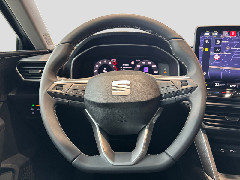 SEAT Leon Road Edition 1.5TSI 6-Gang 116PS PDC LED — photo 8