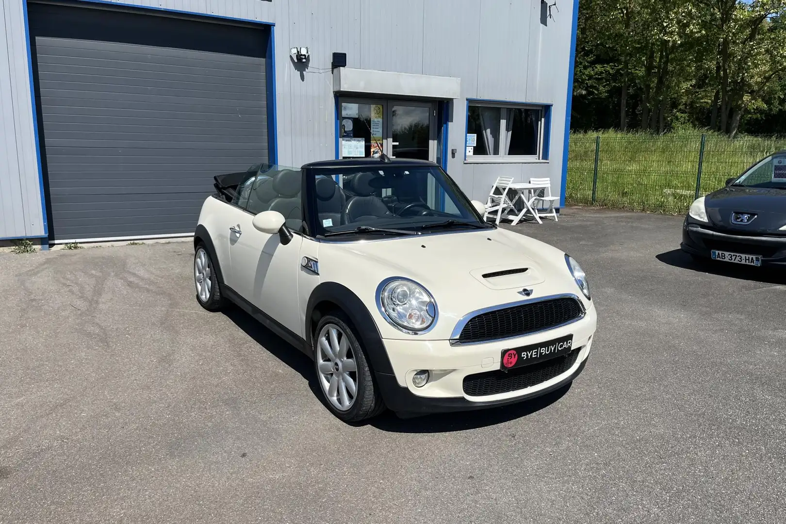 MINI Cooper S Cabrio Cooper S Cabriolet 1.6i - 184 R57 GARANTIE 12 MOIS Blanc - 2