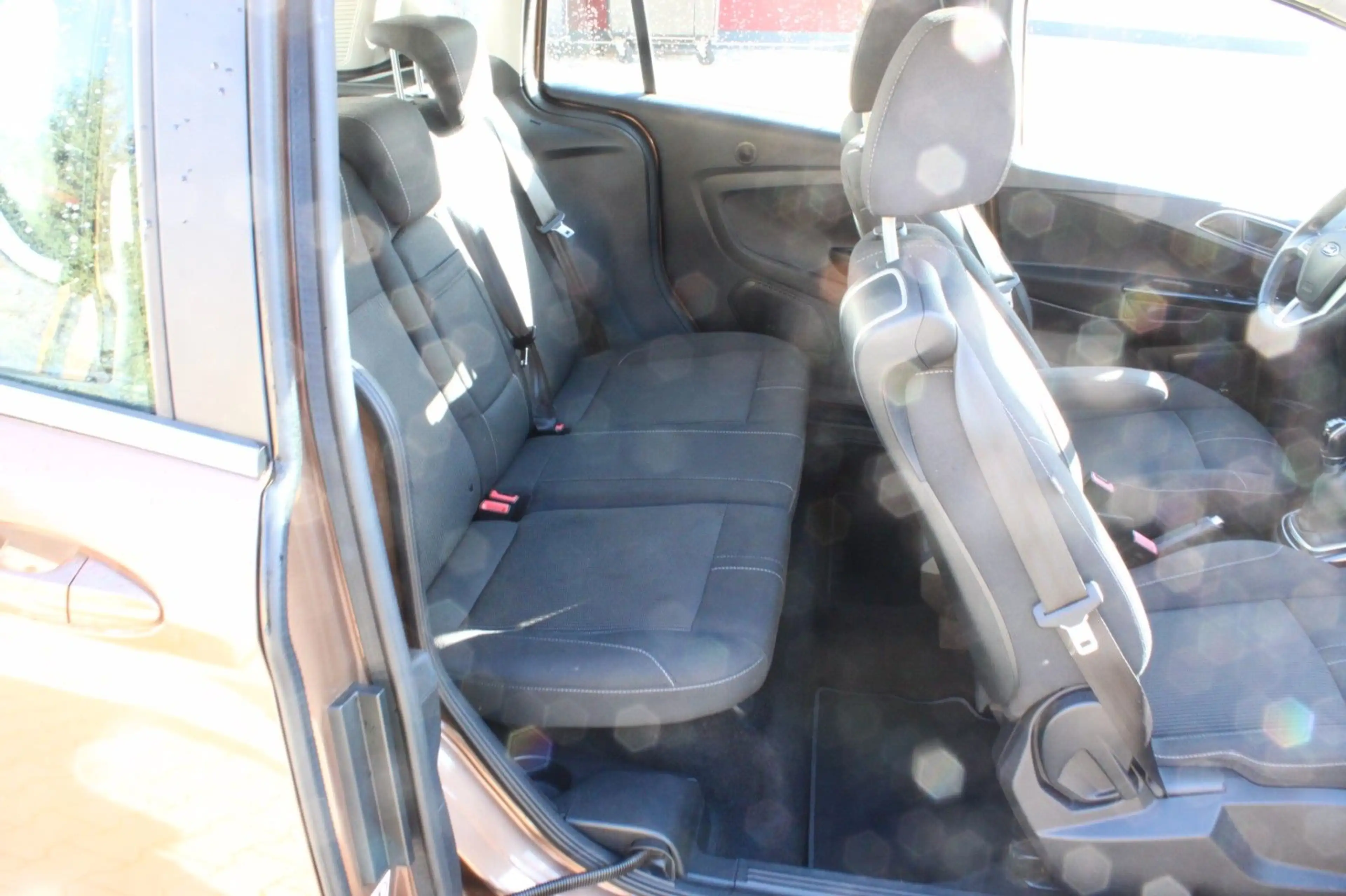 Ford B-Max Titanium Klima /Panorama/ PDC — photo 11