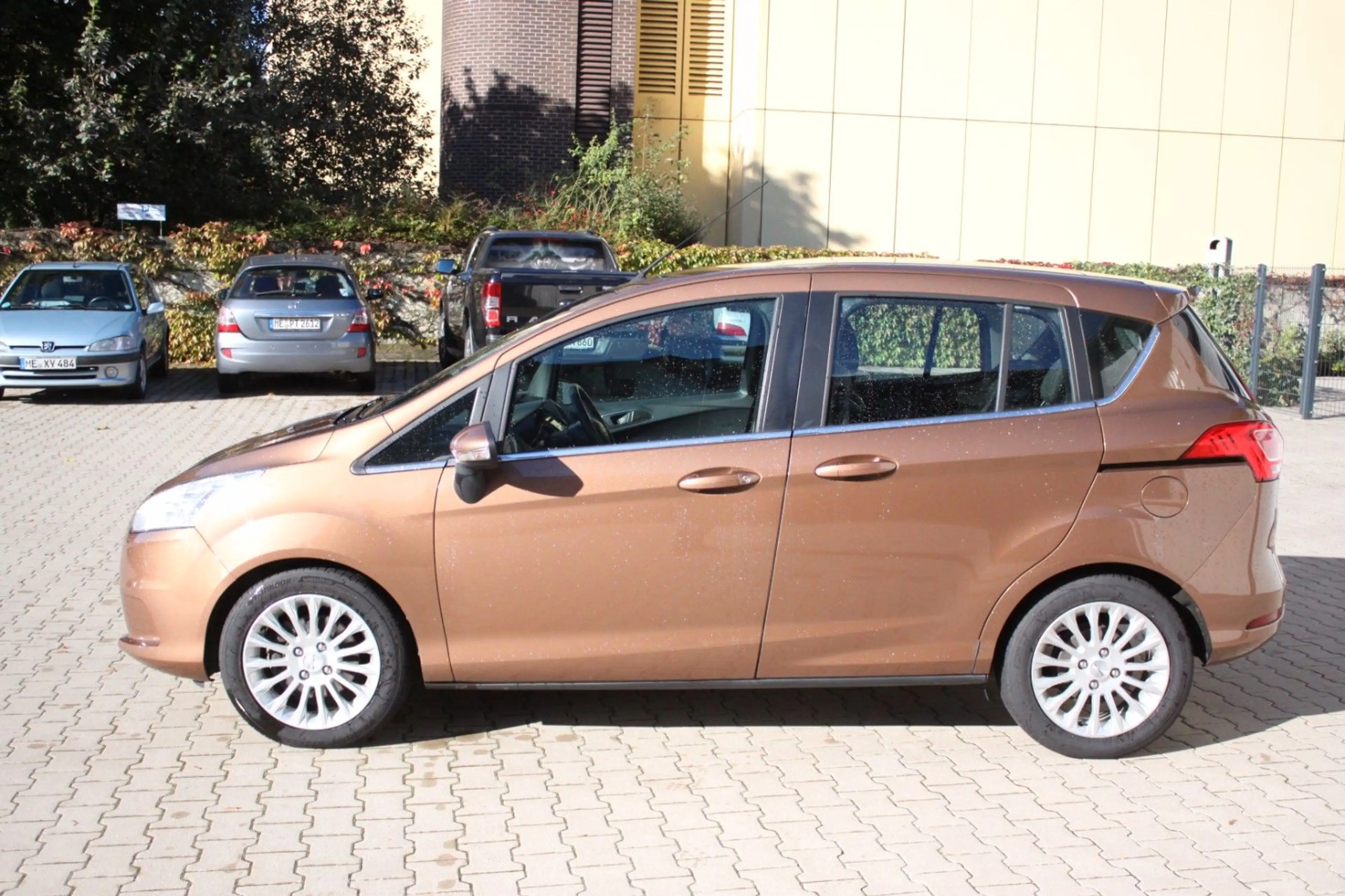 Ford B-Max Titanium Klima /Panorama/ PDC — photo 8
