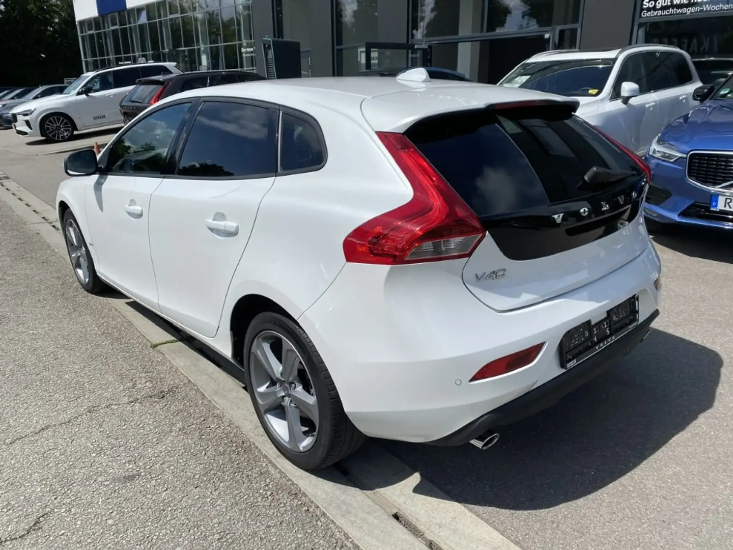 Volvo V40 You! T2 Digitales Cockpit Bi-Xenon Dyn. Kurvenlich Weiß - 2