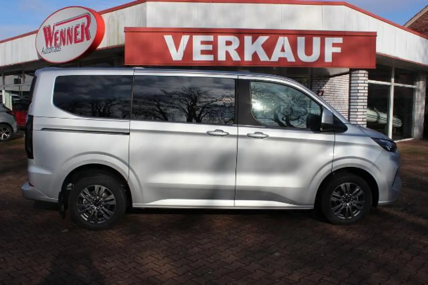 Ford Tourneo Custom Titanium L1 4WD Automatik/ Techno 5 / FGS Silber - 1