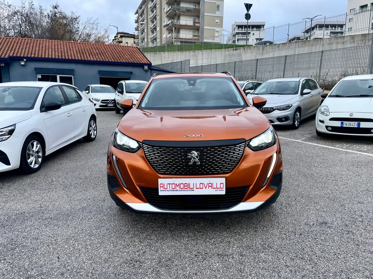 Peugeot 2008 1.5 bluehdi Allure 100CV 6M NAVI-BIXENO-RADAR Arancione - 2